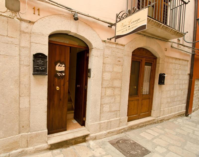 Vinslounge Suite Barletta Bagian luar foto